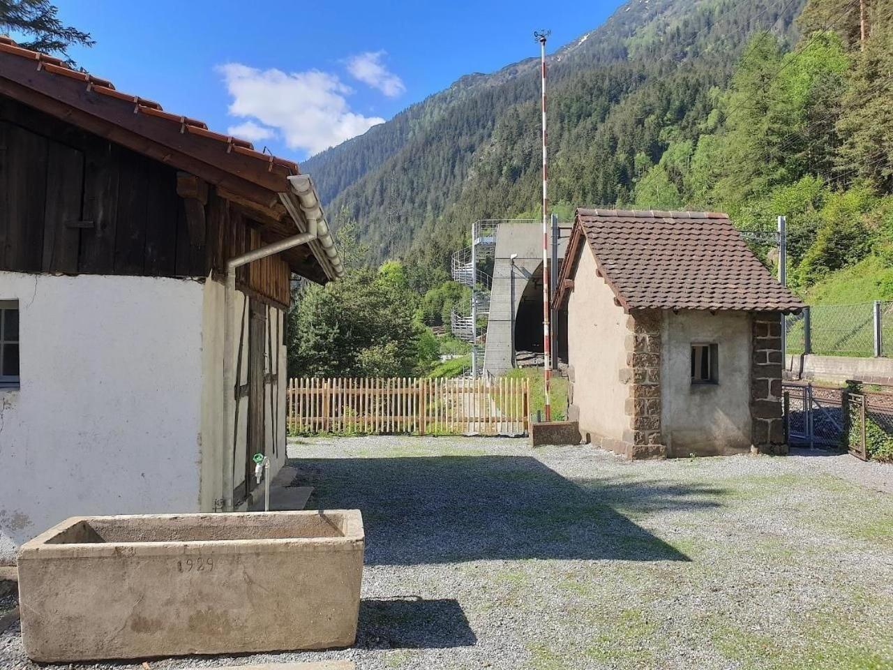 Bahnwaerterhaus Eggwald Villa Wassen Exterior photo